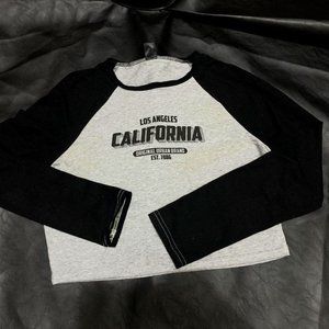 SHEIN Long sleeve graphic crop top